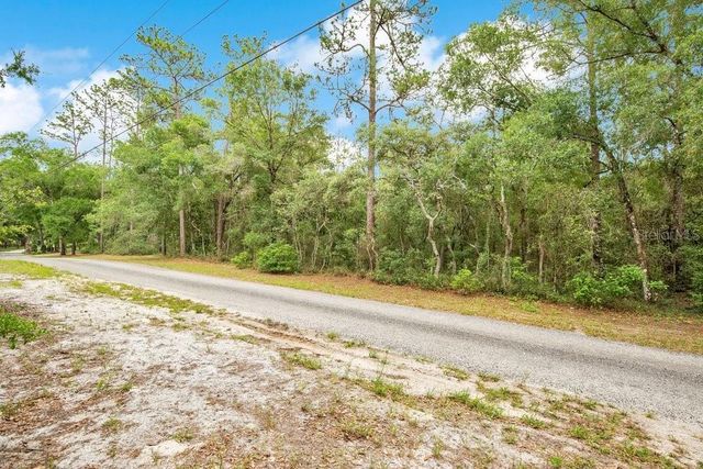 1121 SILVER SADDLE TRAIL, Deland, FL 32724