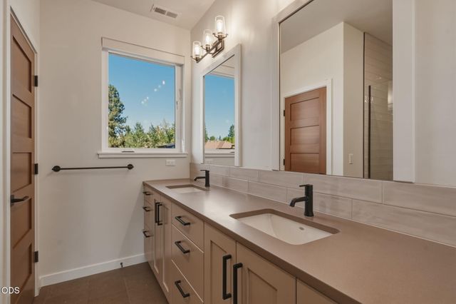 3431 NW Jackwood Place, Bend, OR 97703