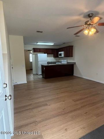 13070 Tracewood Drive, B, Gulfport, MS 39503