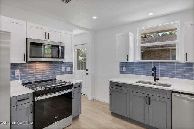 1209 SPRUCE Street, Green Cove Springs, FL 32043