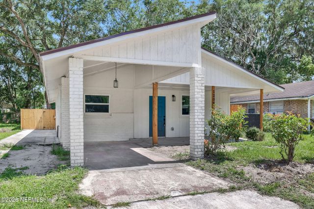 1209 SPRUCE Street, Green Cove Springs, FL 32043