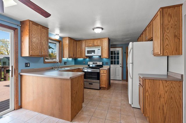 1870 GARY LANE, Green Bay, WI 54303