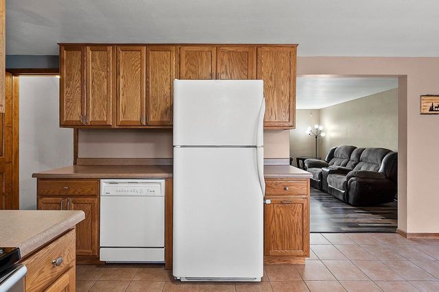 1870 GARY LANE, Green Bay, WI 54303