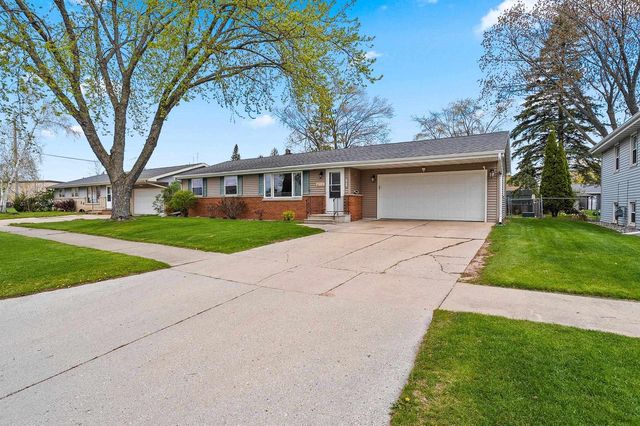 1870 GARY LANE, Green Bay, WI 54303