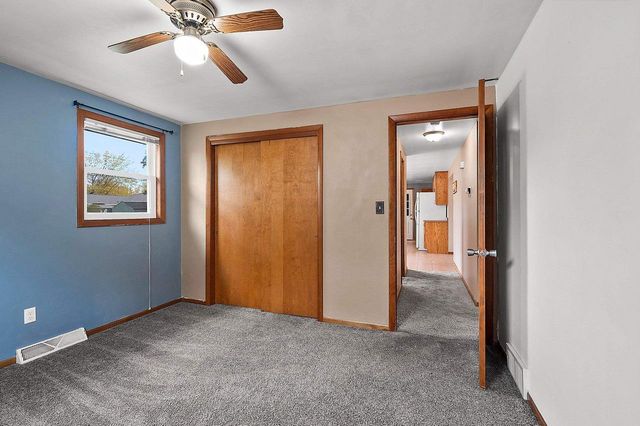 1870 GARY LANE, Green Bay, WI 54303