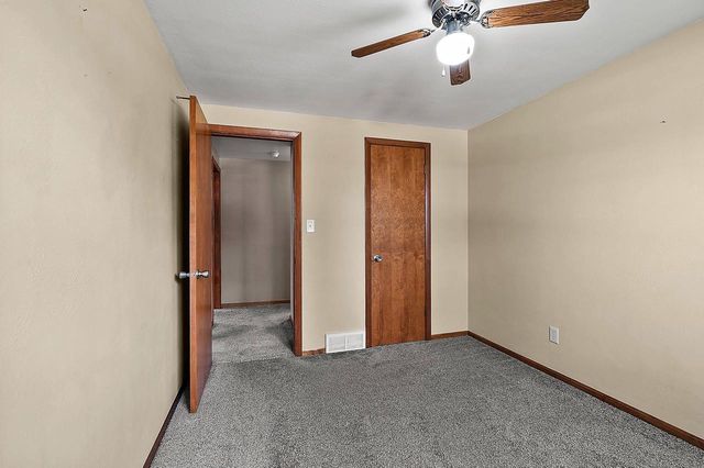 1870 GARY LANE, Green Bay, WI 54303