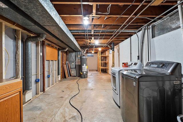1870 GARY LANE, Green Bay, WI 54303