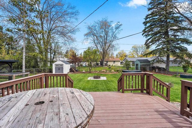 1870 GARY LANE, Green Bay, WI 54303