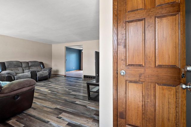 1870 GARY LANE, Green Bay, WI 54303