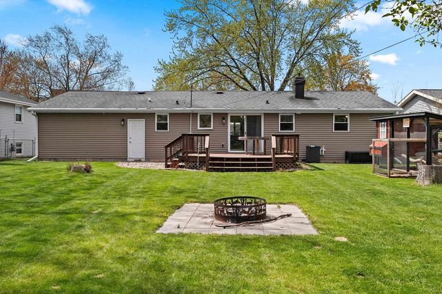 1870 GARY LANE, Green Bay, WI 54303