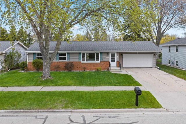 1870 GARY LANE, Green Bay, WI 54303