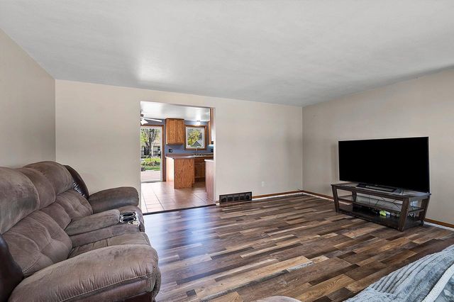 1870 GARY LANE, Green Bay, WI 54303