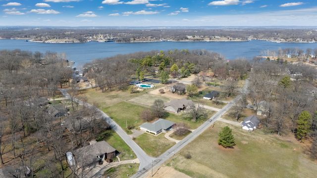 3120 Old Dike, Grove, OK 74344