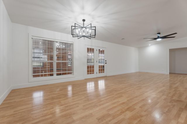 3120 Old Dike, Grove, OK 74344