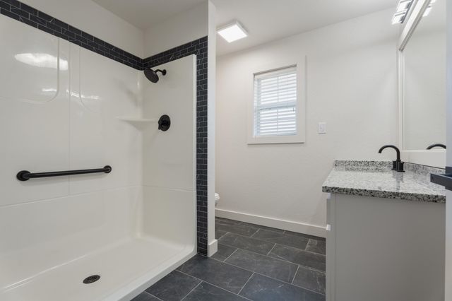 3120 Old Dike, Grove, OK 74344