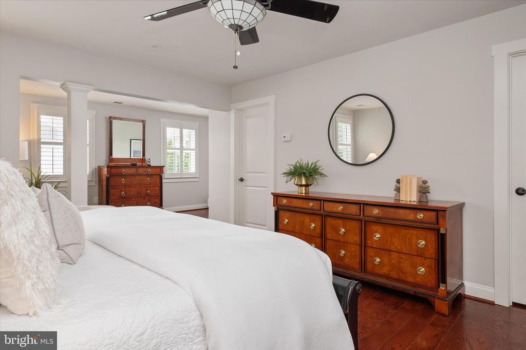 Image 18 of property listing at 820 BAY RIDGE AVE, Annapolis, MD 21403