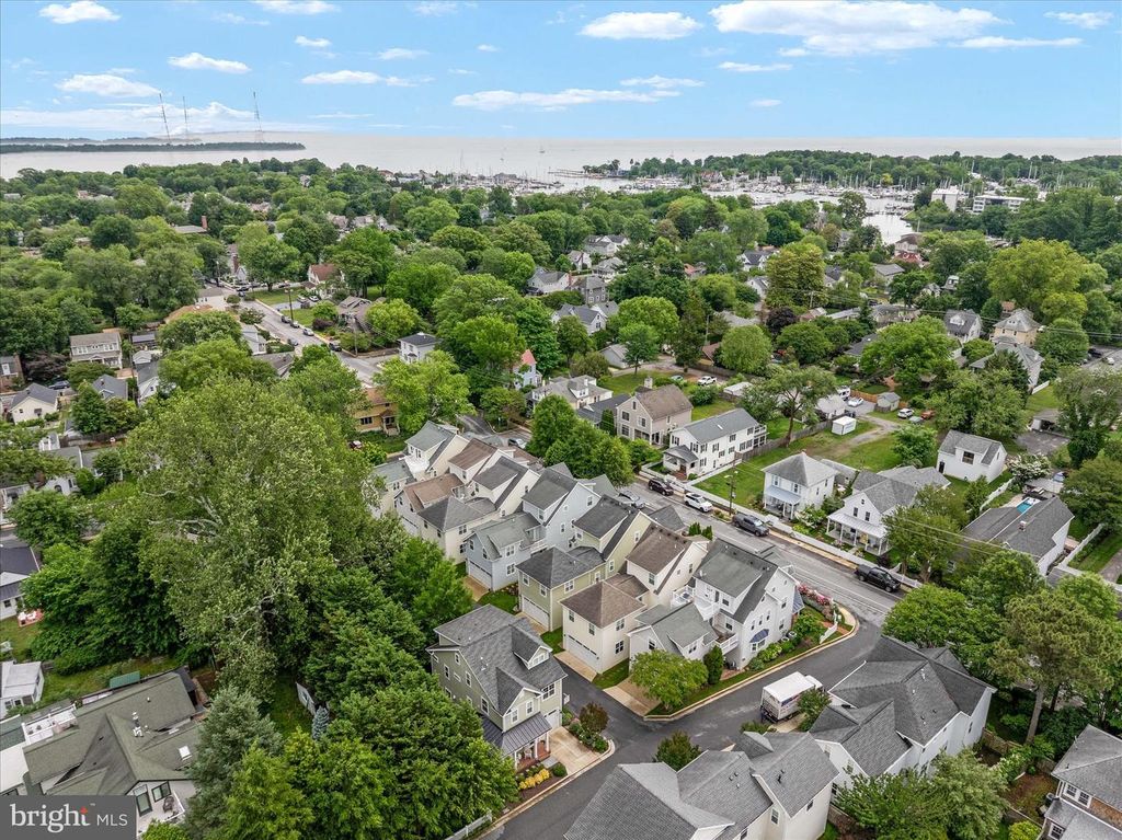 Image 47 of property listing at 820 BAY RIDGE AVE, Annapolis, MD 21403