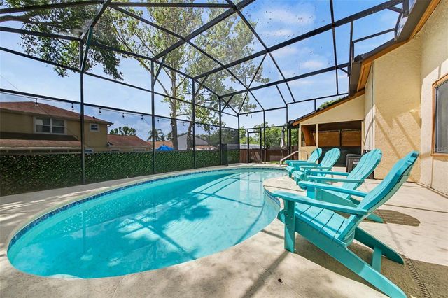 916 E CLEVELAND STREET, Apopka, FL 32703