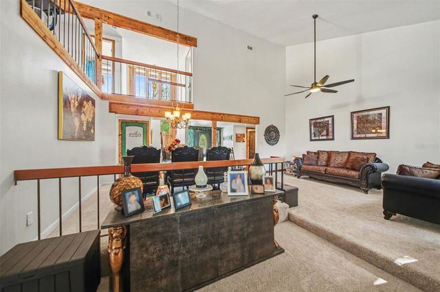 916 E CLEVELAND STREET, Apopka, FL 32703