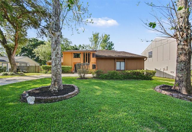 916 E CLEVELAND STREET, Apopka, FL 32703