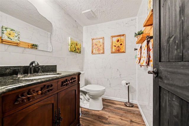 916 E CLEVELAND STREET, Apopka, FL 32703