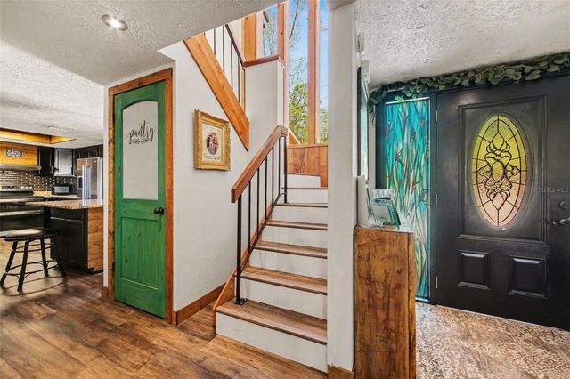 916 E CLEVELAND STREET, Apopka, FL 32703