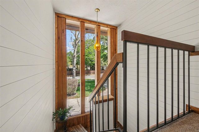 916 E CLEVELAND STREET, Apopka, FL 32703