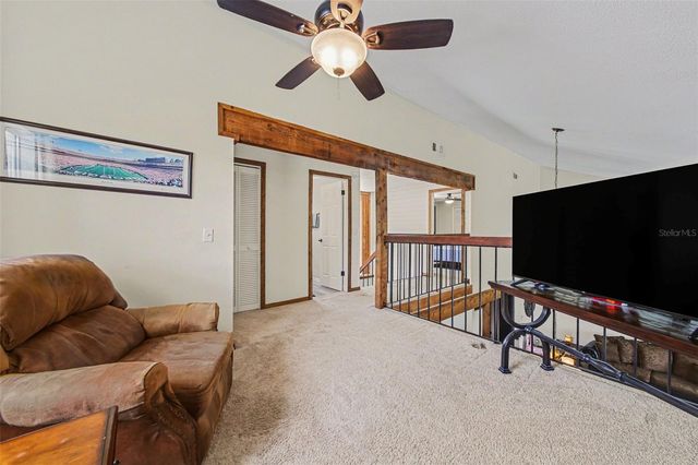 916 E CLEVELAND STREET, Apopka, FL 32703