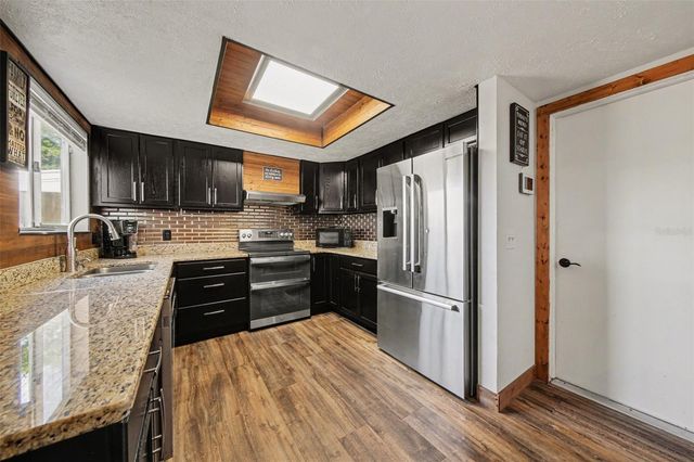 916 E CLEVELAND STREET, Apopka, FL 32703