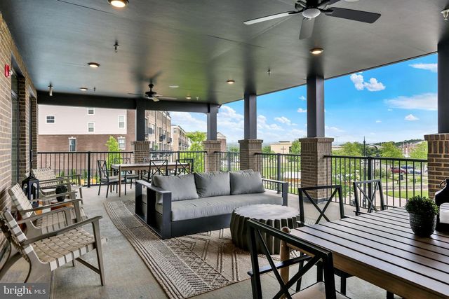 42661 DARALA DR, Ashburn, VA 20147