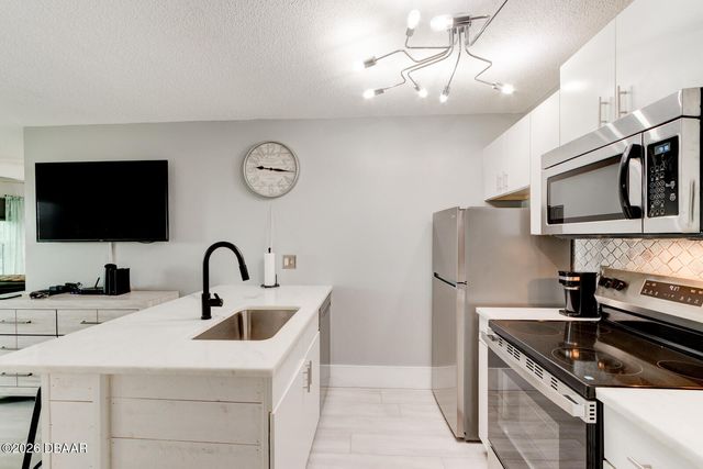 1401 S Palmetto Ave Apt 422, Daytona Beach, FL 32114