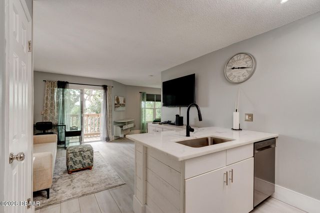 1401 S Palmetto Ave Apt 422, Daytona Beach, FL 32114
