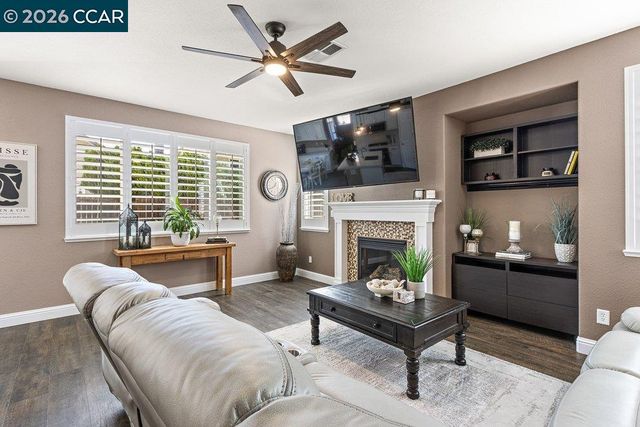 22 Matisse Ct, Oakley, CA 94561