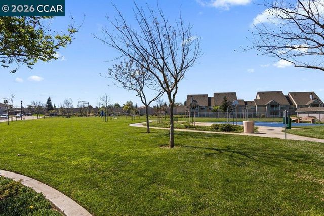 22 Matisse Ct, Oakley, CA 94561