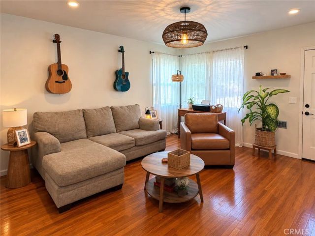 1335 Helen, Los Angeles, CA 90063