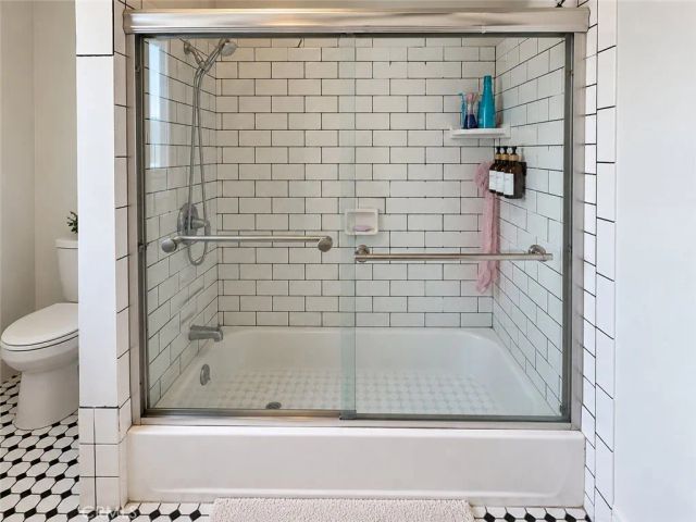 1335 Helen, Los Angeles, CA 90063