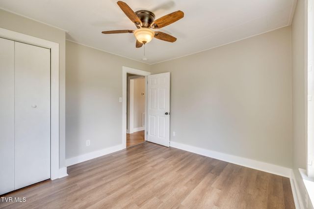 402 University Parkway, Johnson City, TN 37604