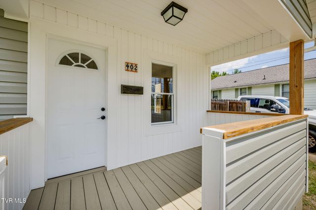 402 University Parkway, Johnson City, TN 37604