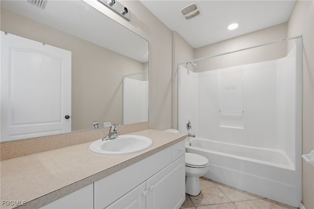 2822 NW 11th TER, Cape Coral, FL 33993