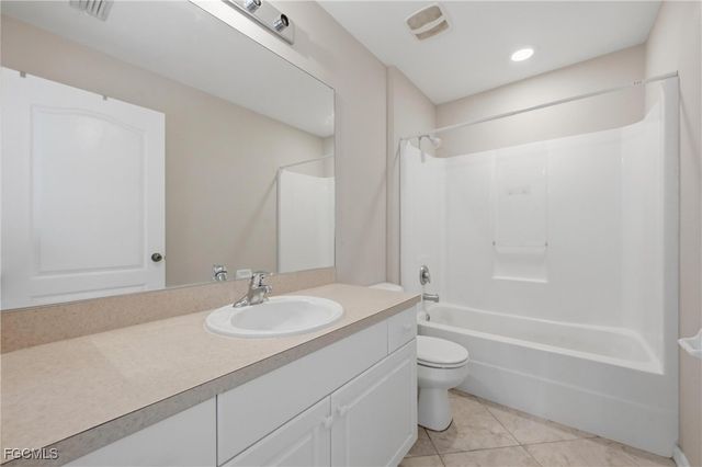 2822 NW 11th TER, Cape Coral, FL 33993