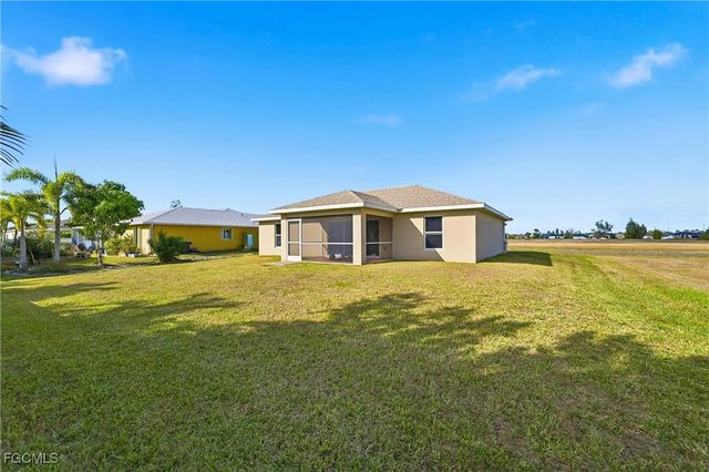 2822 NW 11th TER, Cape Coral, FL 33993