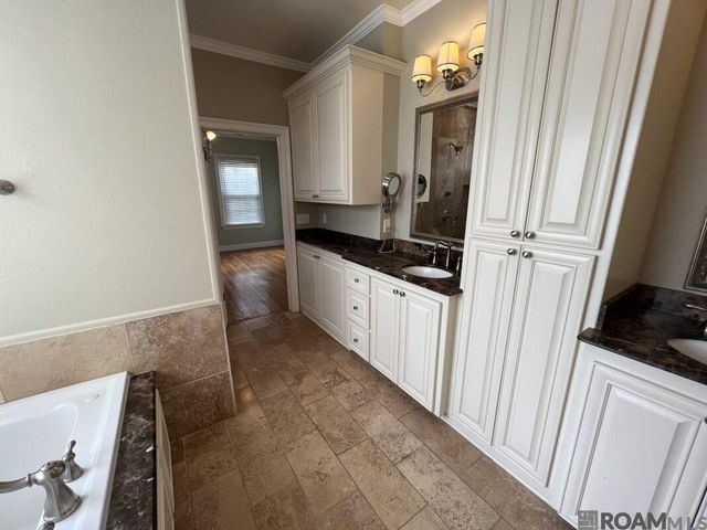 2179 Hollydale Ave, Baton Rouge, LA 70808