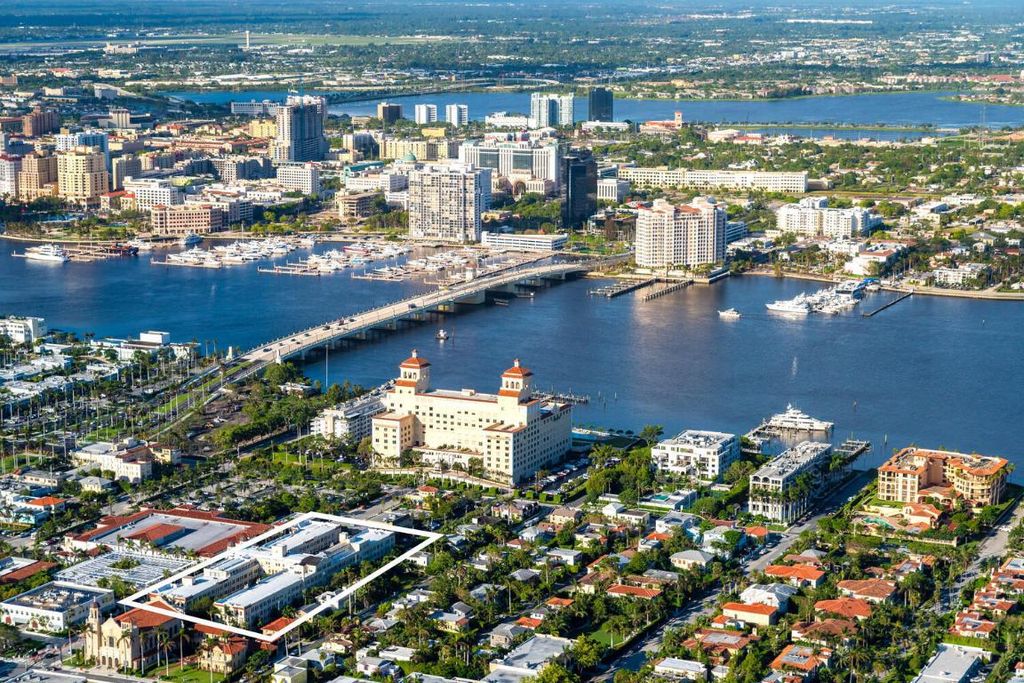 Image 17 of property listing at 235 Sunrise Avenue 2259, Palm Beach, FL 33480