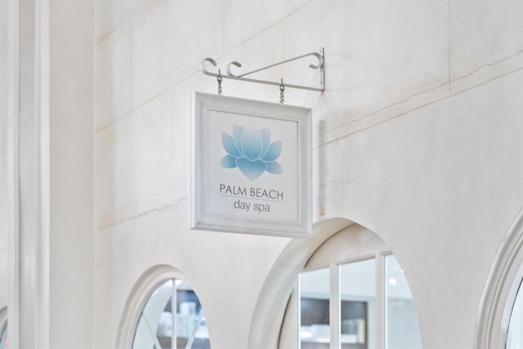 Image 21 of property listing at 235 Sunrise Avenue 2259, Palm Beach, FL 33480