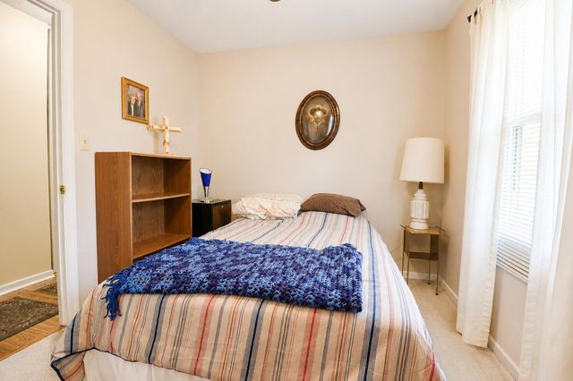 1009 HIATT Street, Carter Lake, IA 51510