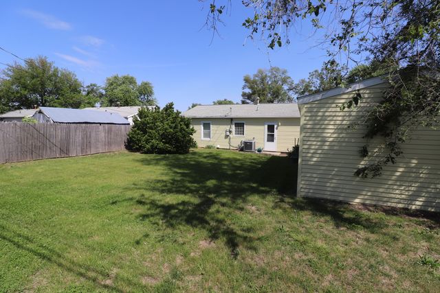 1009 HIATT Street, Carter Lake, IA 51510