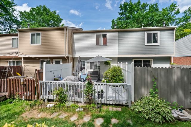545 Winesap Ct, South Fayette, PA 15017