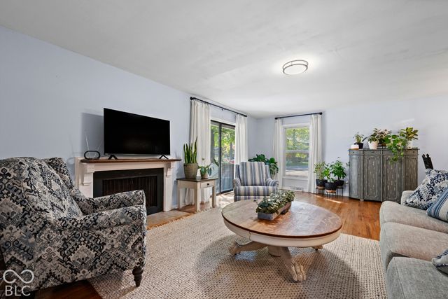 9110 Waymen Drive, Indianapolis, IN 46268