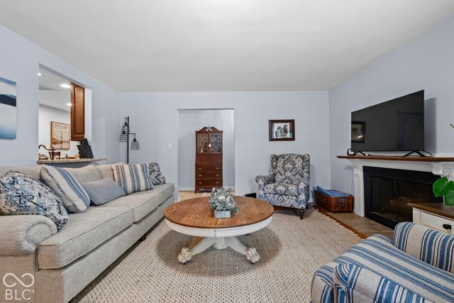 9110 Waymen Drive, Indianapolis, IN 46268