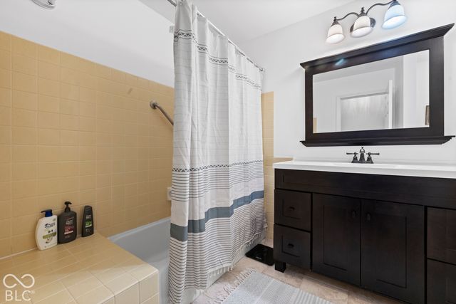 9110 Waymen Drive, Indianapolis, IN 46268
